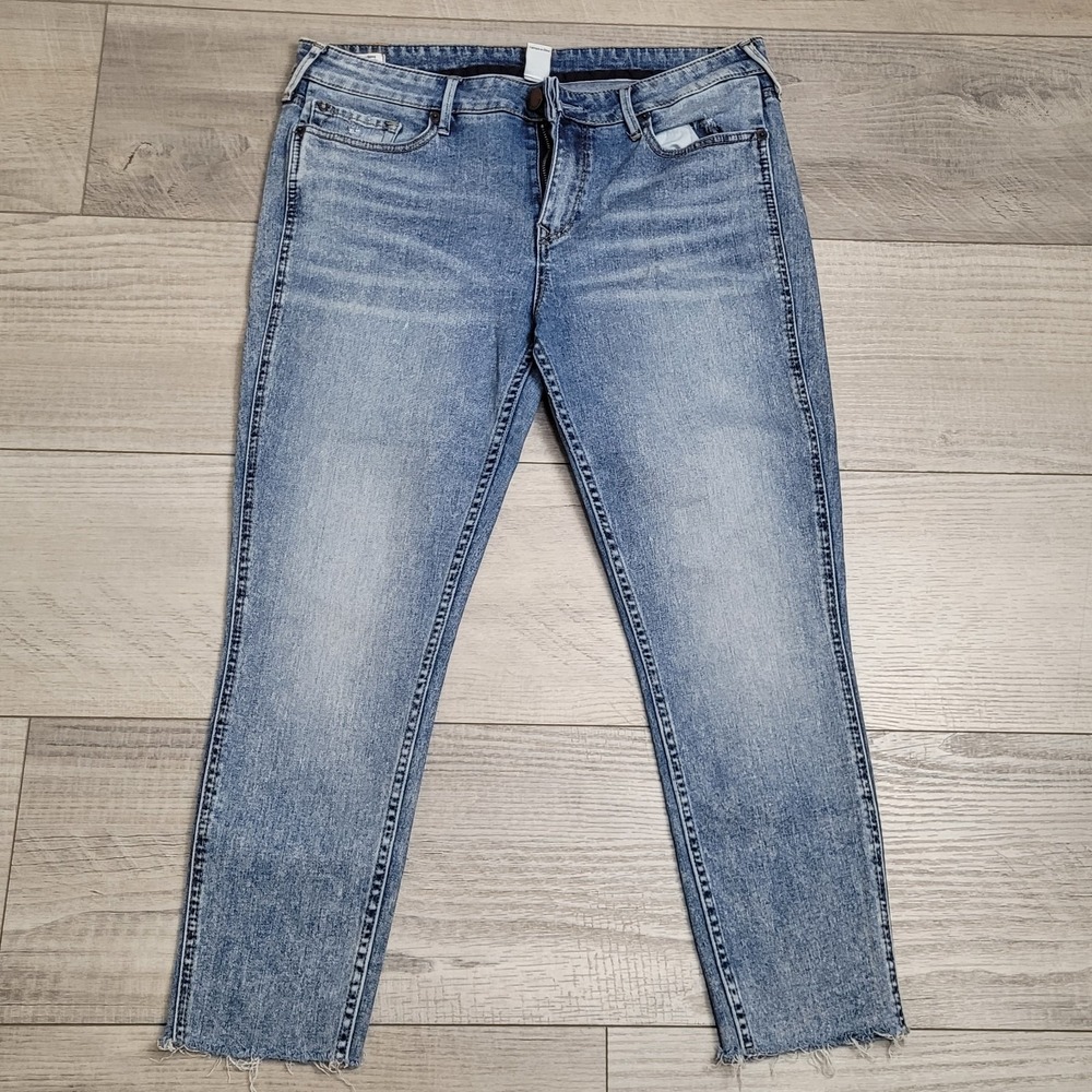 True Religion Jeans Womens 33 (34x25) Halle Mid Rise Modified Cropped Light Wash